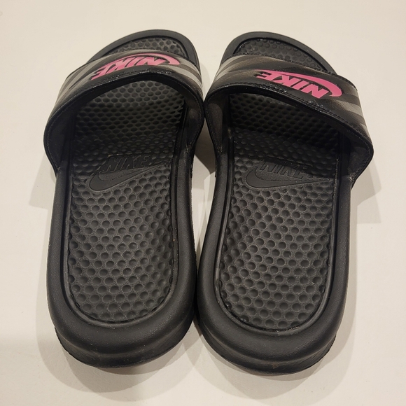 Nike Benassi womens black pink slides size 9 - Picture 3 of 7
